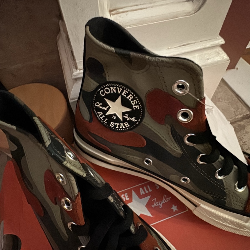 Converse All Stars
Camo Chuck Taylor
70 High tops “Field surplus” size 7.5 - Picture 13 of 13